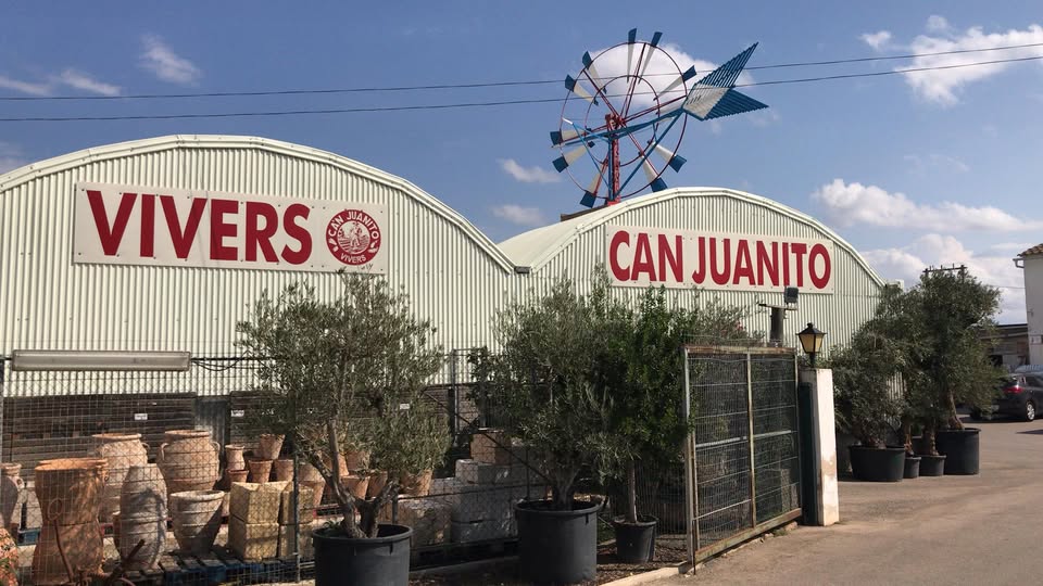 Exterior del vivero Can Juanito